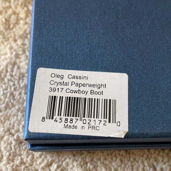 Crystal Boot Paperweight - Picture 6 of 7